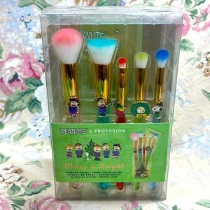 Peanut X profusion cosmetic 5 piece brush set